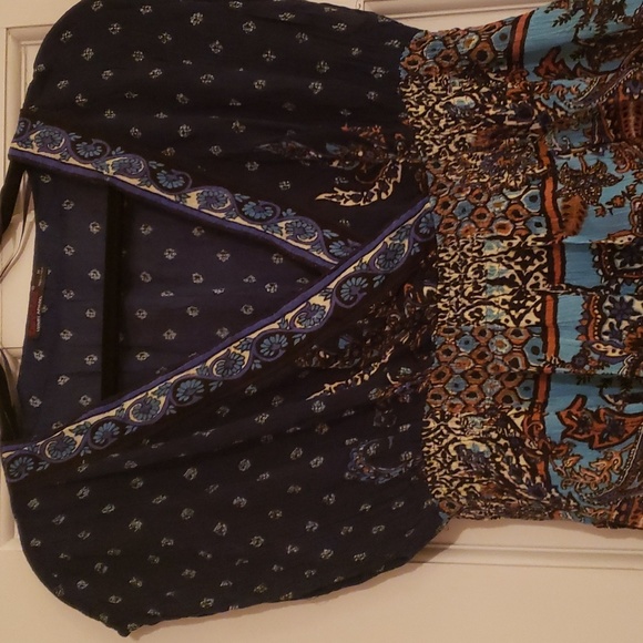 Devoted Luxury Apparel Top Sz Medium - Picture 2 of 10